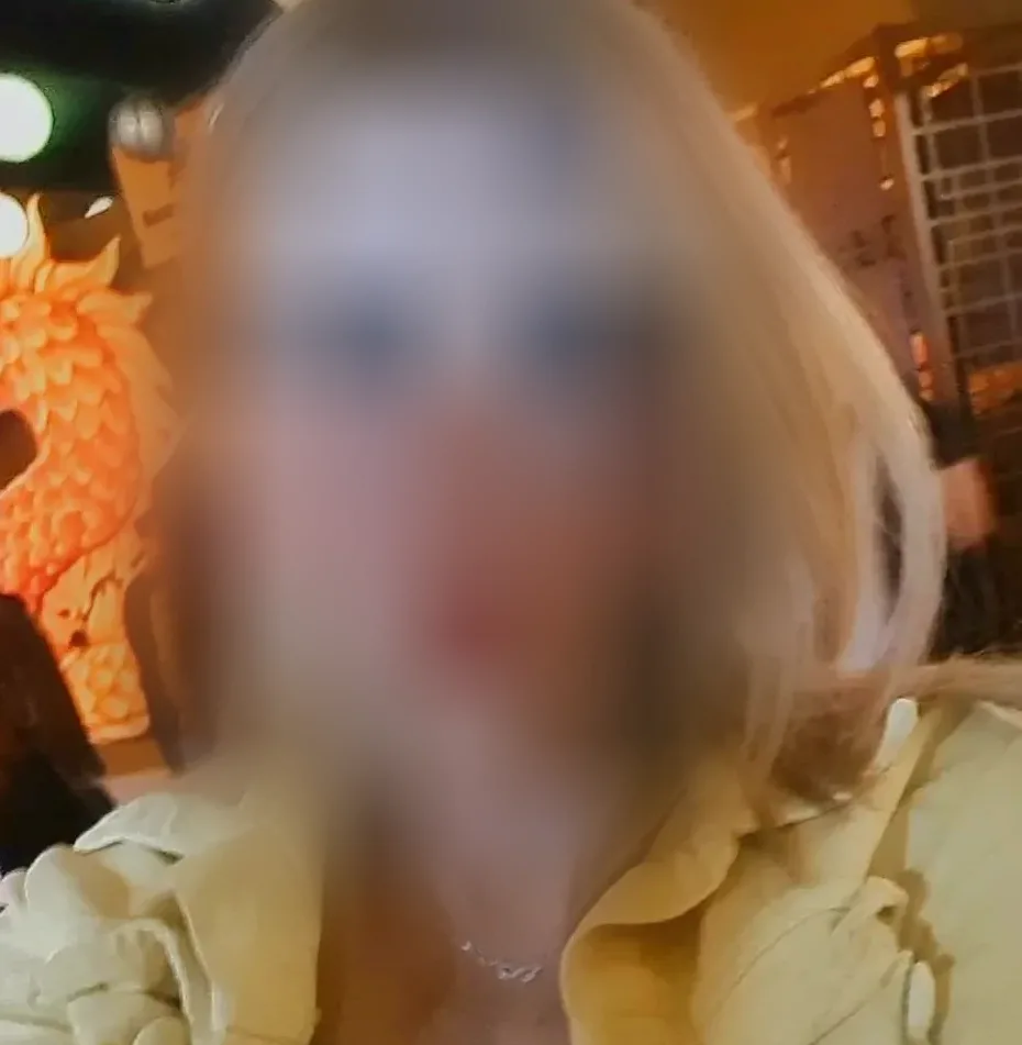 Anna, 35