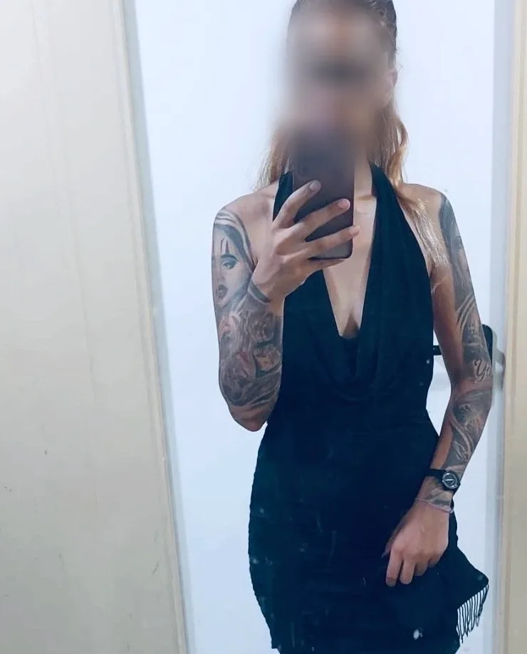 Anouk, 30
