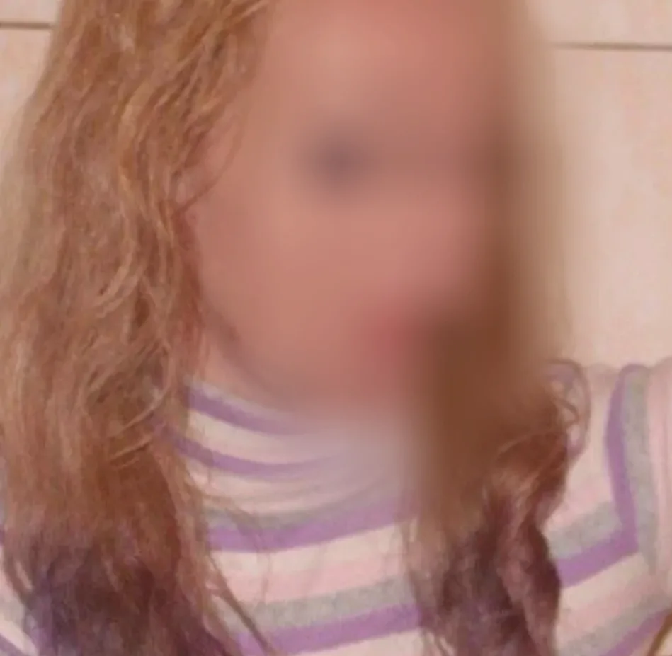 Chantal, 24